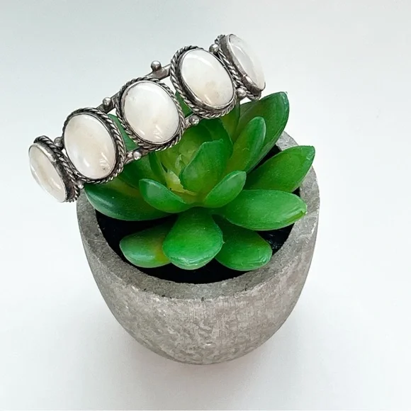 Vintage Southwestern Mother of Pearl Sterling Silver Cuff Bracelet - Picture 3 of 14